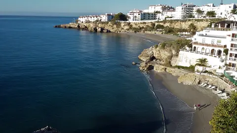 la imagen de la semana. playa de la Caletilla y de El Salón. Nerja